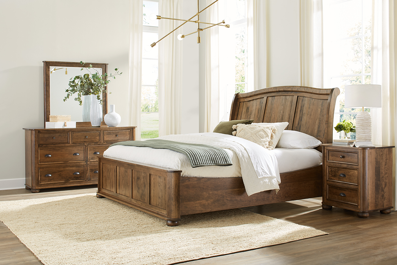 Kingsport Panel Bed